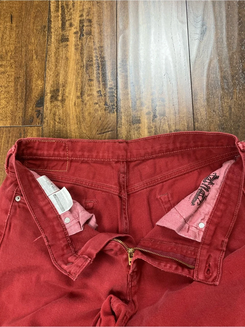LEVI’S 514 Men’s Jeans Red Stretch Straight Leg White Tab Size 32 x 34